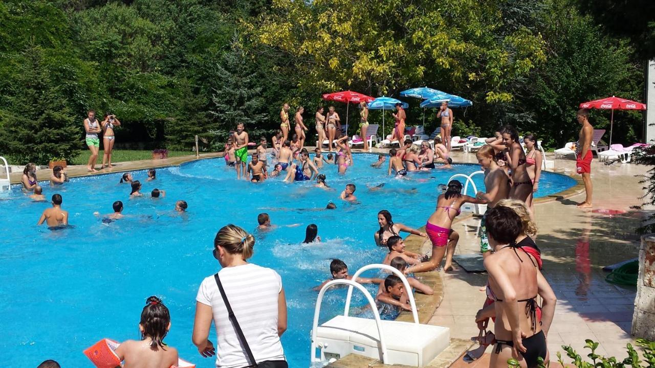 Park Complex Viktoria Hotel Balcsik Kültér fotó