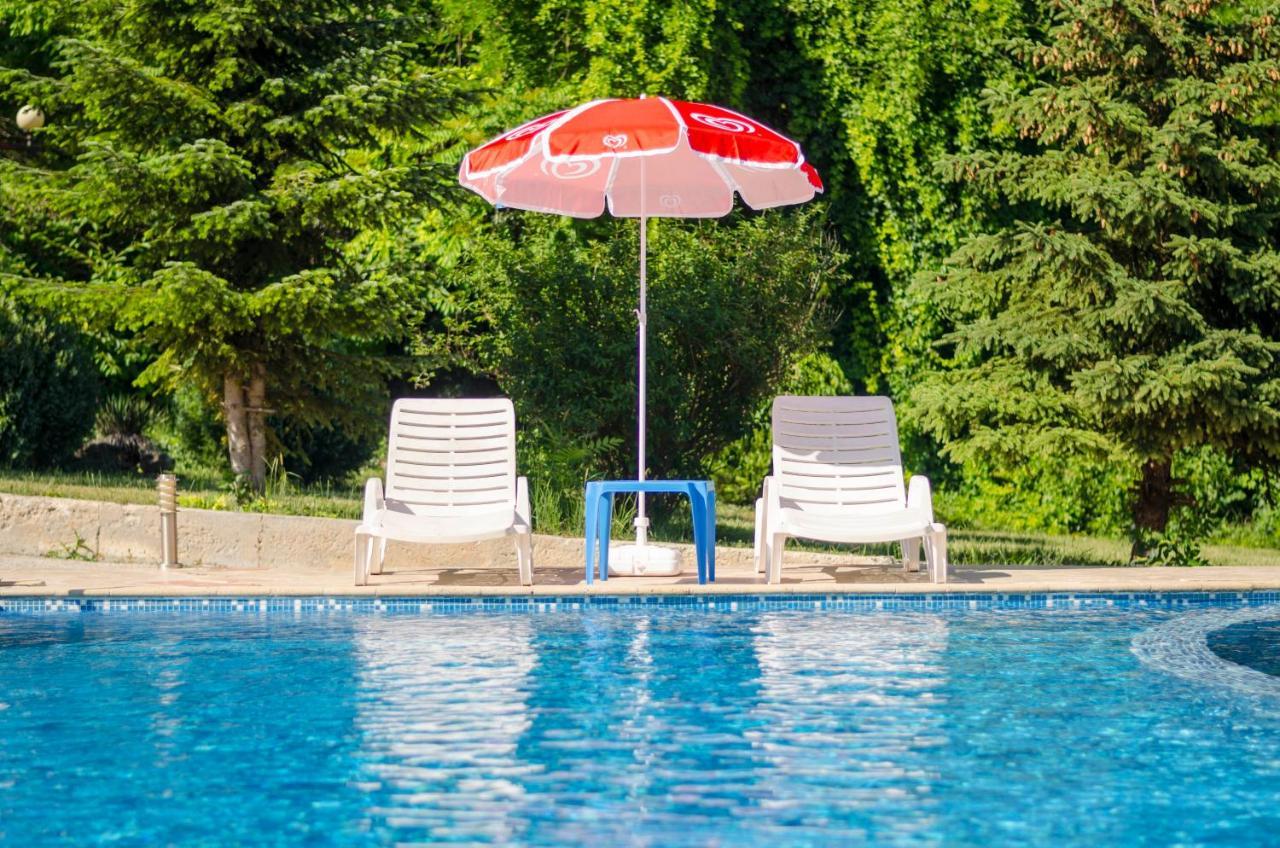 Park Complex Viktoria Hotel Balcsik Kültér fotó
